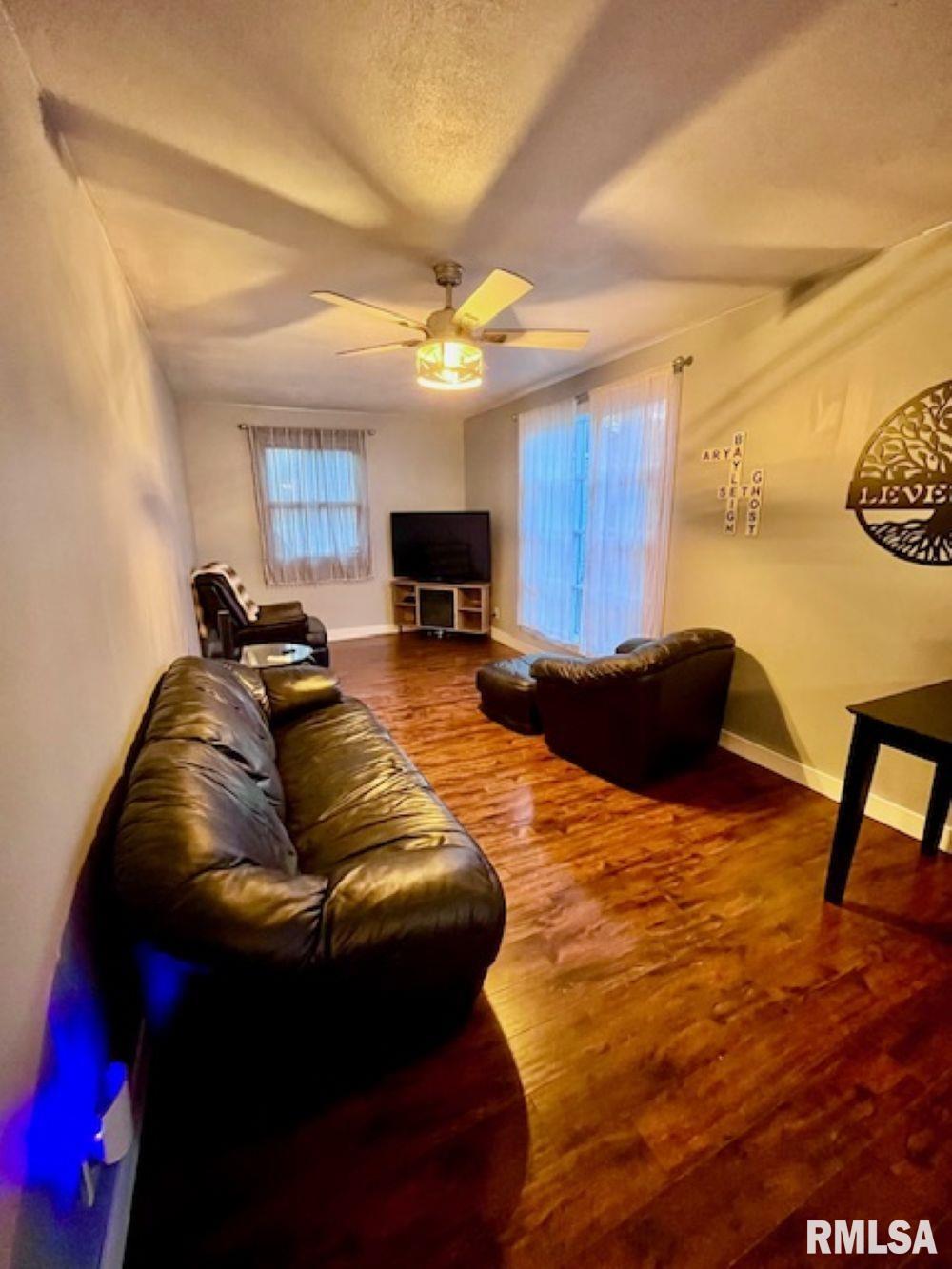 909 Eldridge Street Washington, IL 61571 - Photo 12 of 35