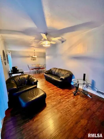 $175,000 | 909 Eldridge Street, Washington, IL 61571