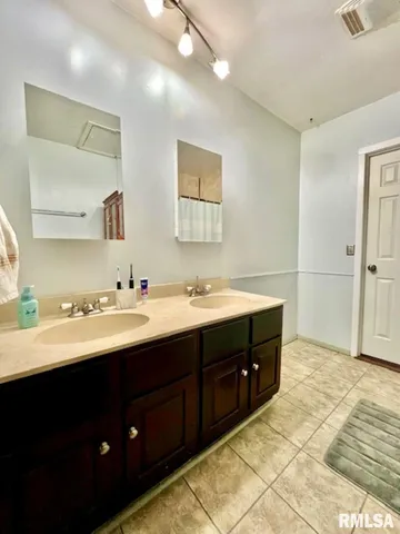 $175,000 | 909 Eldridge Street, Washington, IL 61571