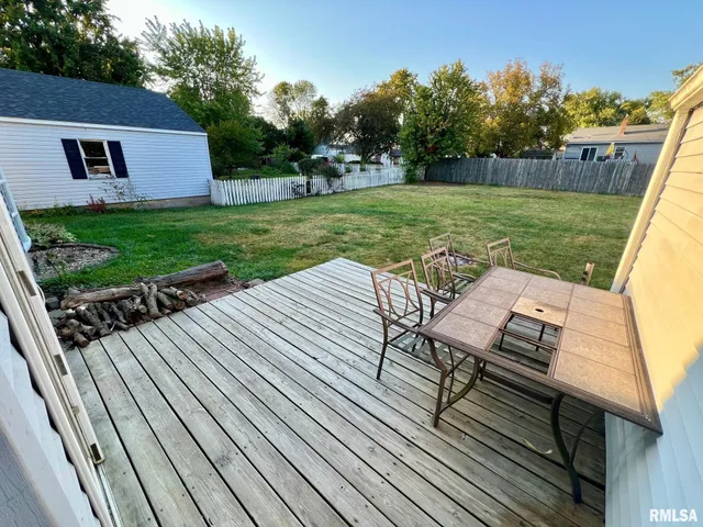 $175,000 | 909 Eldridge Street, Washington, IL 61571