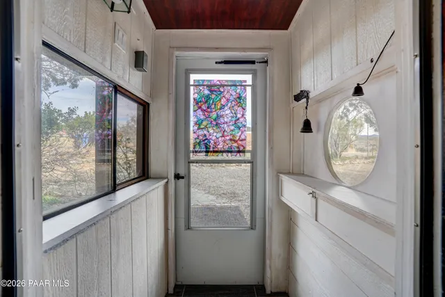 $250,000 | 9040 Magby Lane, Wilhoit, AZ 86332