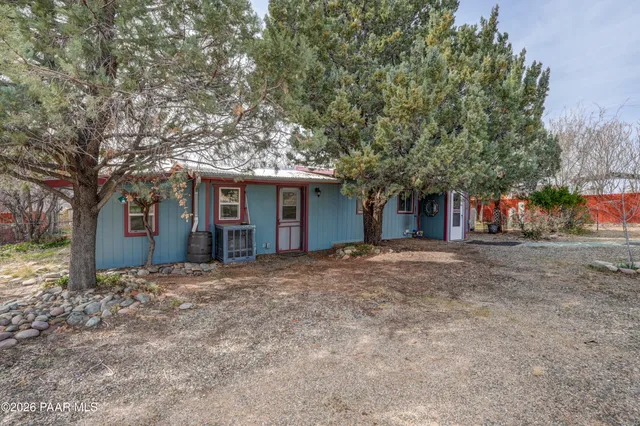 $250,000 | 9040 Magby Lane, Wilhoit, AZ 86332