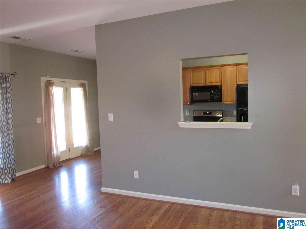 2008 Lake Circle Sterrett, AL 35147 - Photo 5 of 22