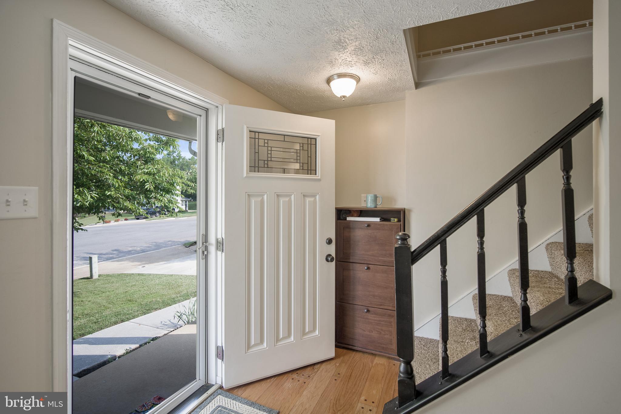 1101 Valen Road Westminster, MD 21157 - Photo 5 of 40 Foyer