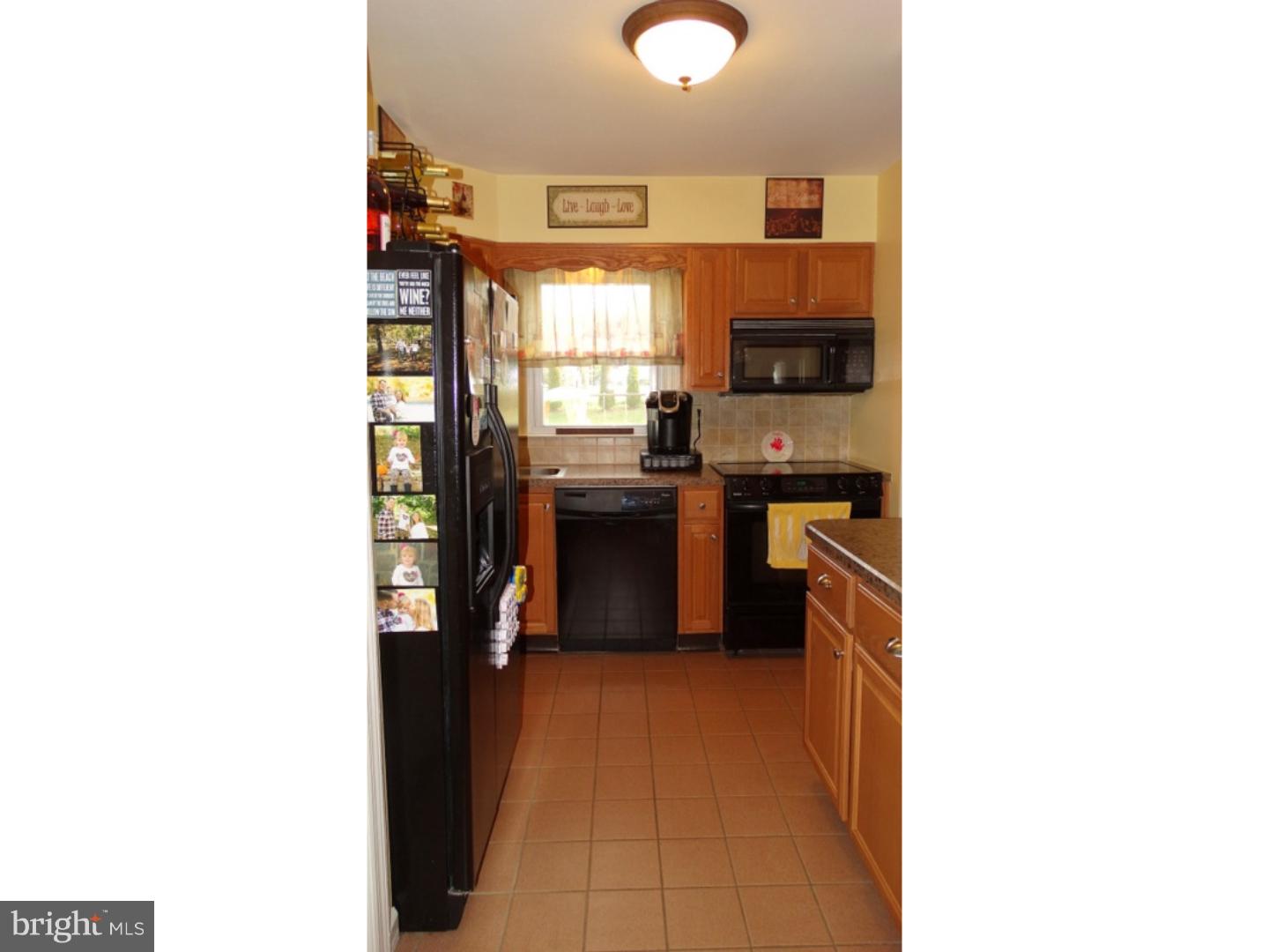 3028 Shakespeare Road Bethlehem, PA 18017 - Photo 3 of 25 Gallery Image 3