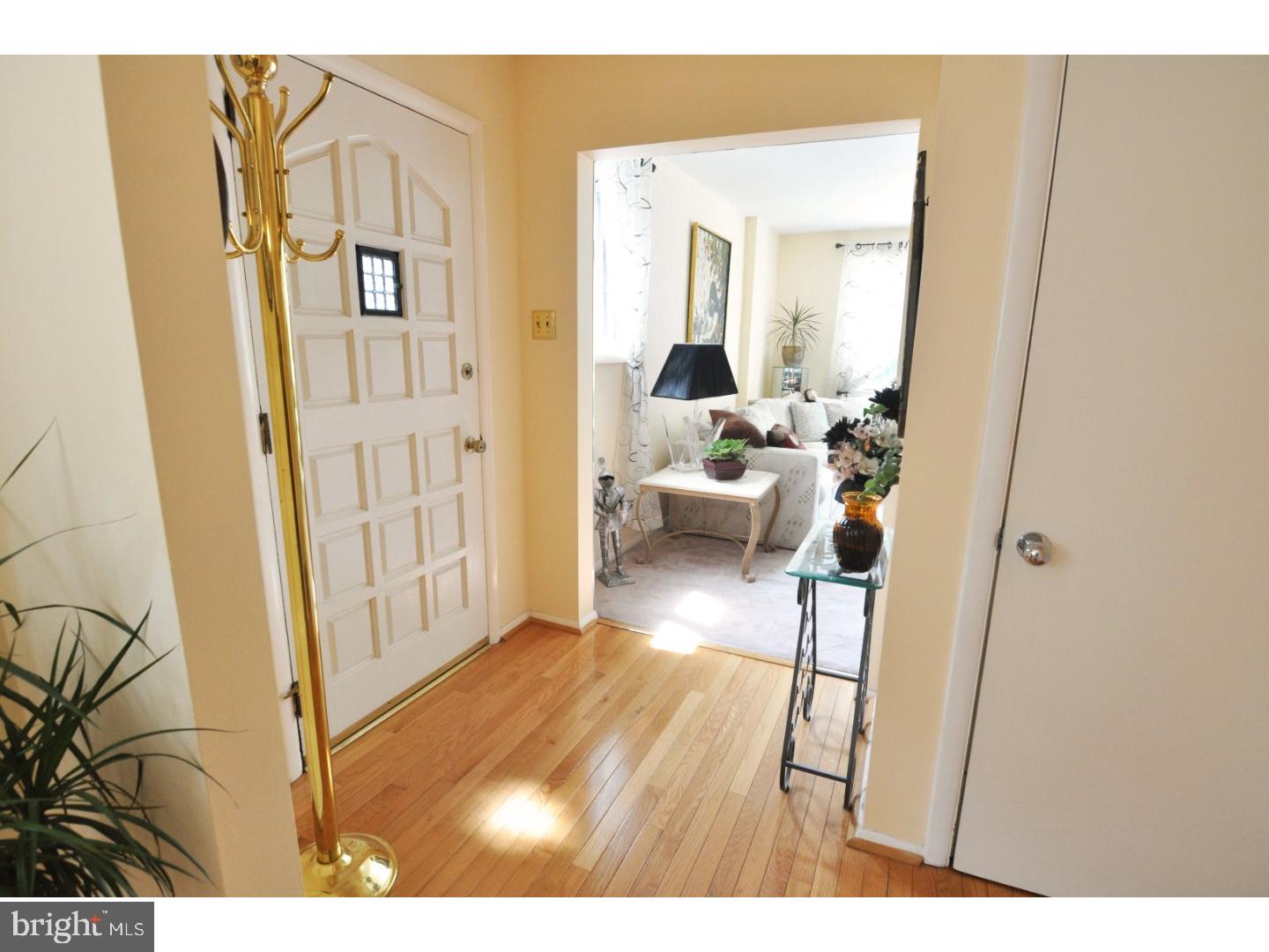 217 Juniper Road Havertown, PA 19083 - Photo 3 of 23 Foyer