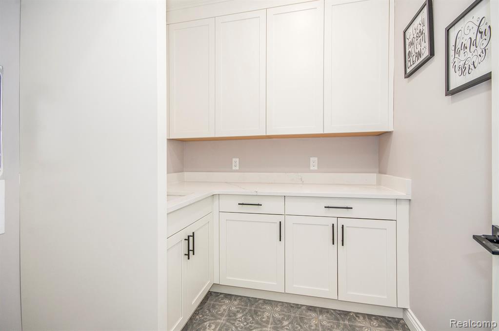 1223 North Main Street Rochester, MI 48307 - Photo 29 of 49