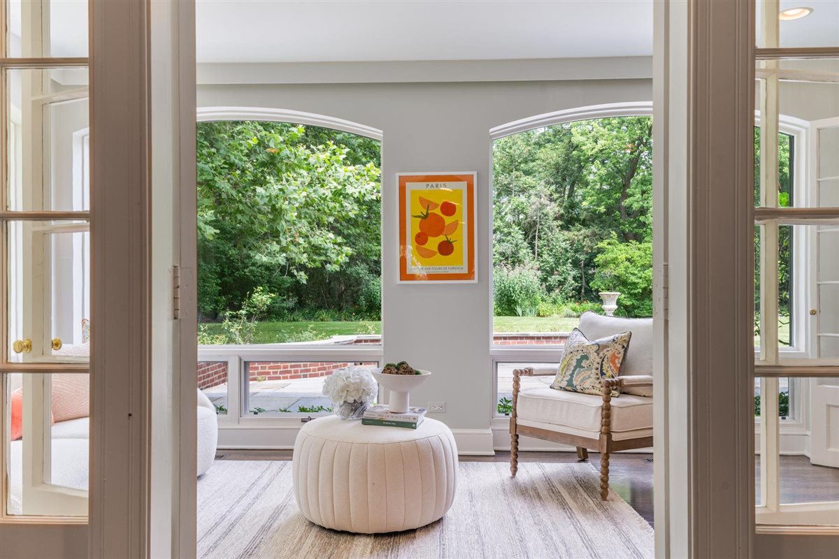 62 Woodley Road Winnetka, IL 60093 - Photo 11 of 43 a room with furniture and windows