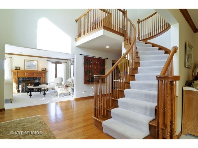 429 Macbain Way Inverness, IL 60010 - Photo 3 of 25