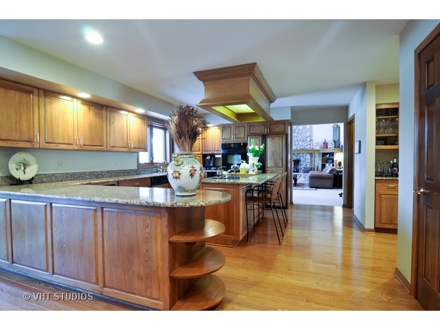 429 Macbain Way Inverness, IL 60010 - Photo 7 of 25
