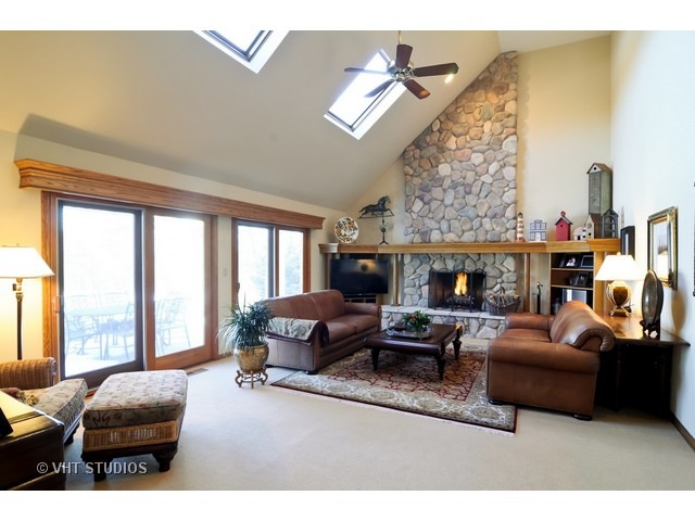 429 Macbain Way Inverness, IL 60010 - Photo 8 of 25