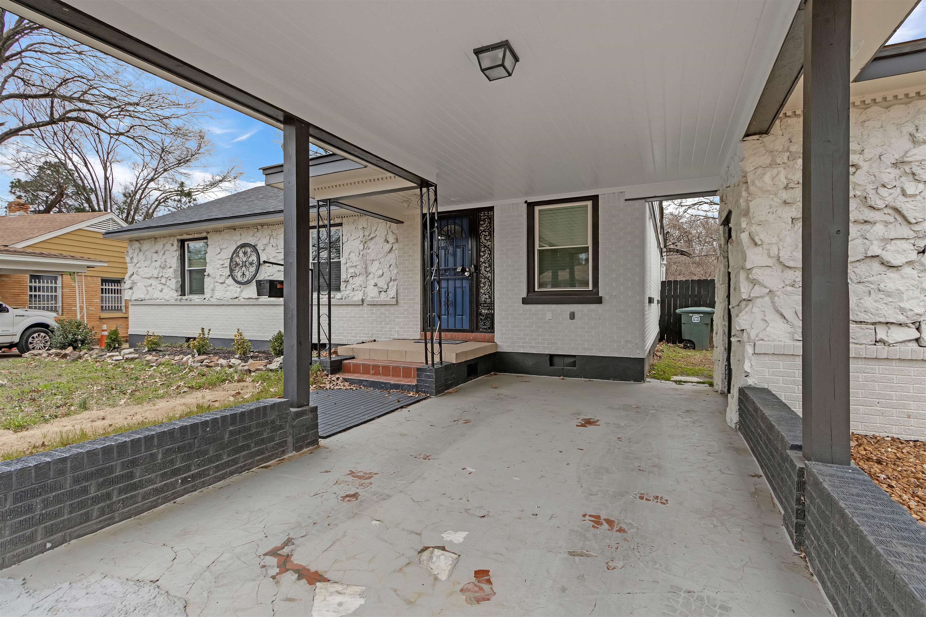 1303 Inman Road Memphis, TN 38111 - Photo 3 of 12 View of patio / terrace