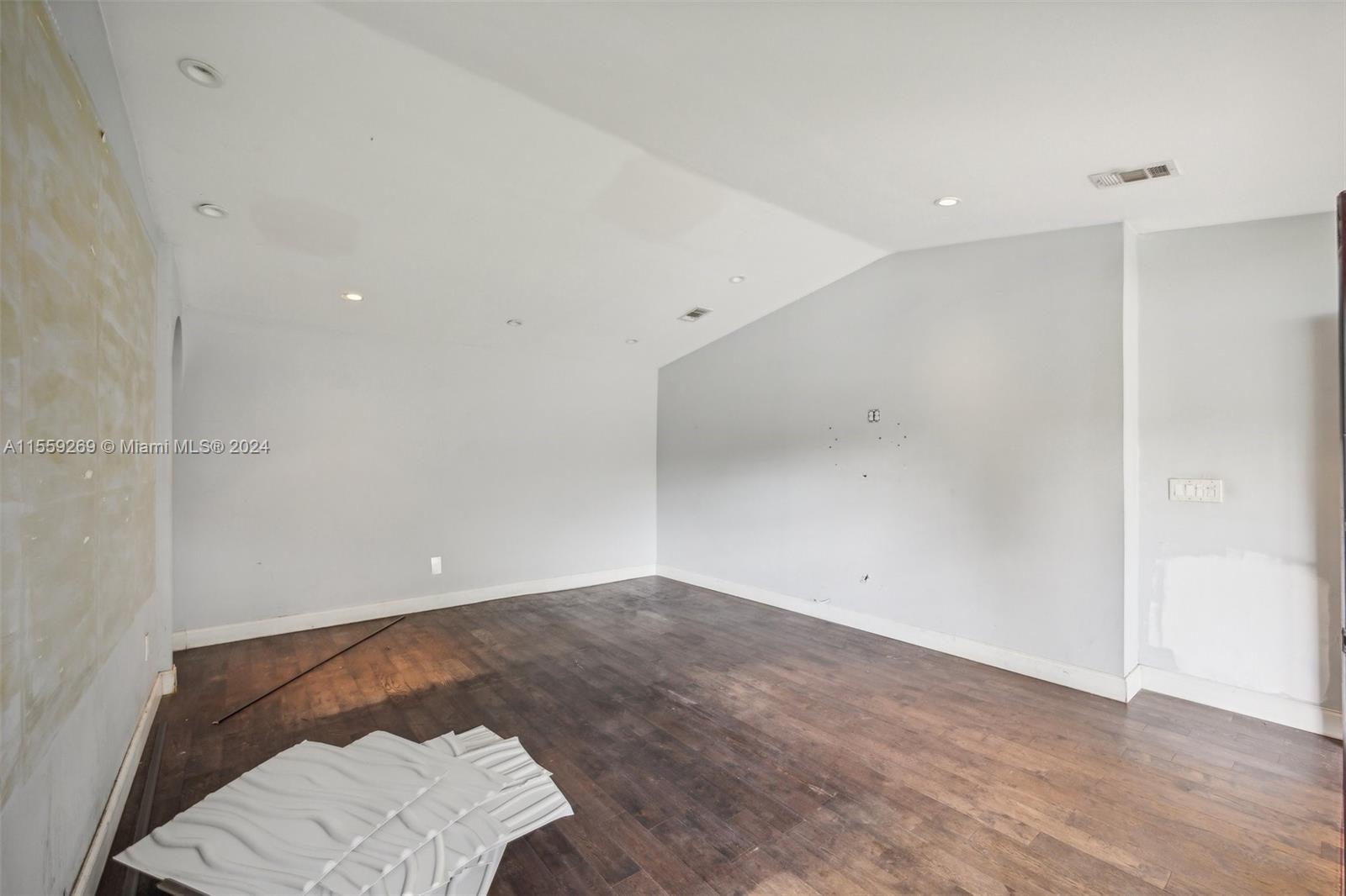 10240 Southwest 124th Street Miami, FL 33176 - Photo 23 of 81 a view of an empty room