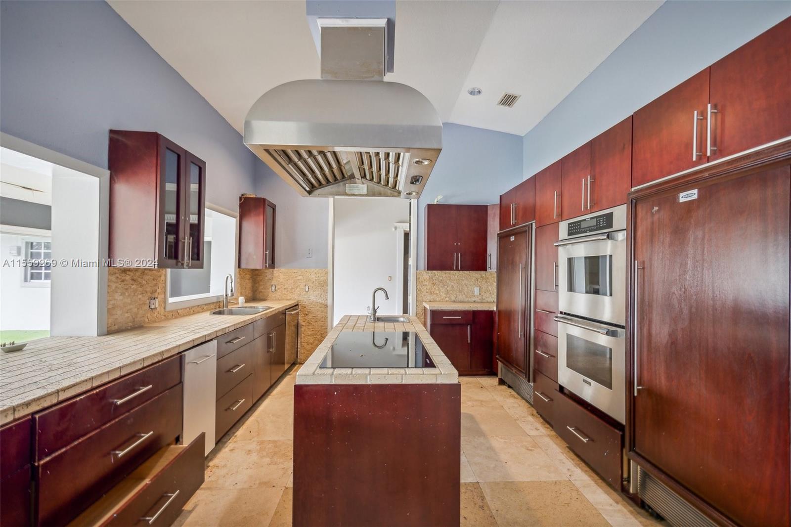 10240 Southwest 124th Street Miami, FL 33176 - Photo 8 of 81
