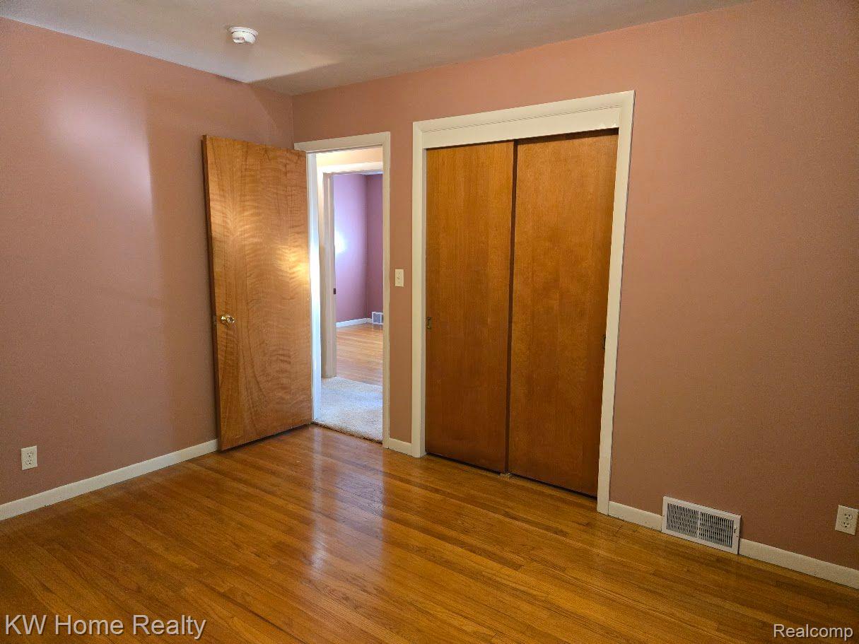 28401 Hawberry Road Farmington, MI 48331 - Photo 16 of 34 Primary Bedroom -