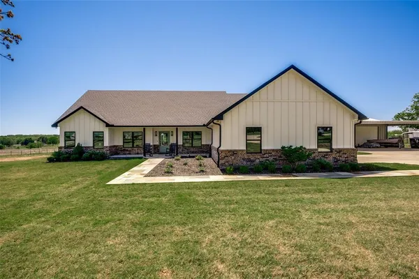 $699,900 | 250 Belcher Road, Bowie, TX 76230