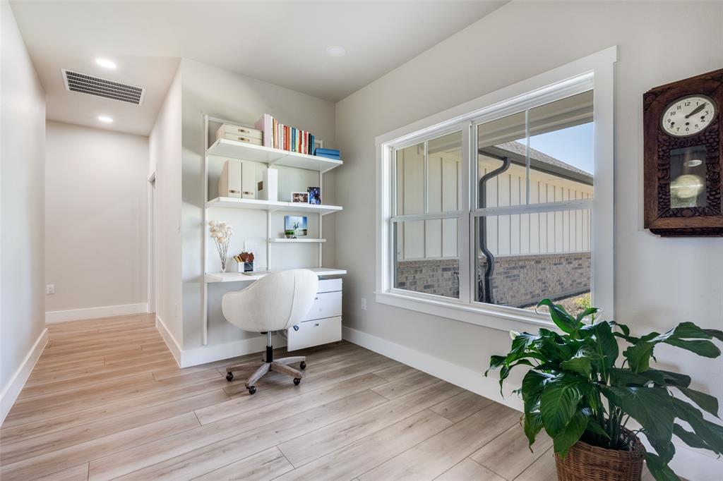 250 Belcher Road Bowie, TX 76230 - Photo 8 of 38