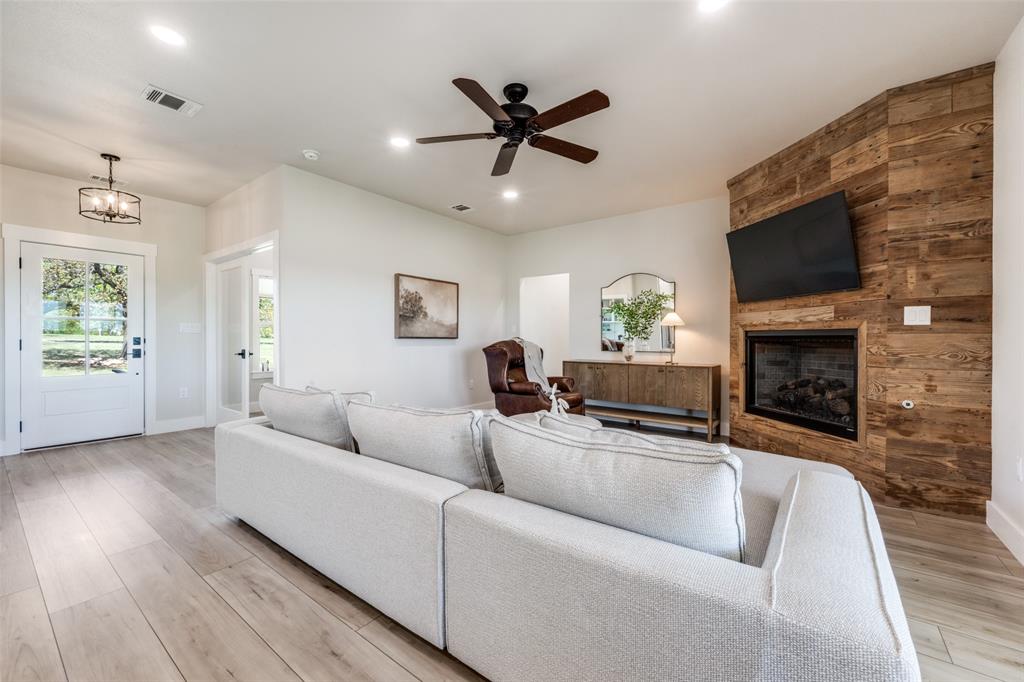 250 Belcher Road Bowie, TX 76230 - Photo 10 of 38