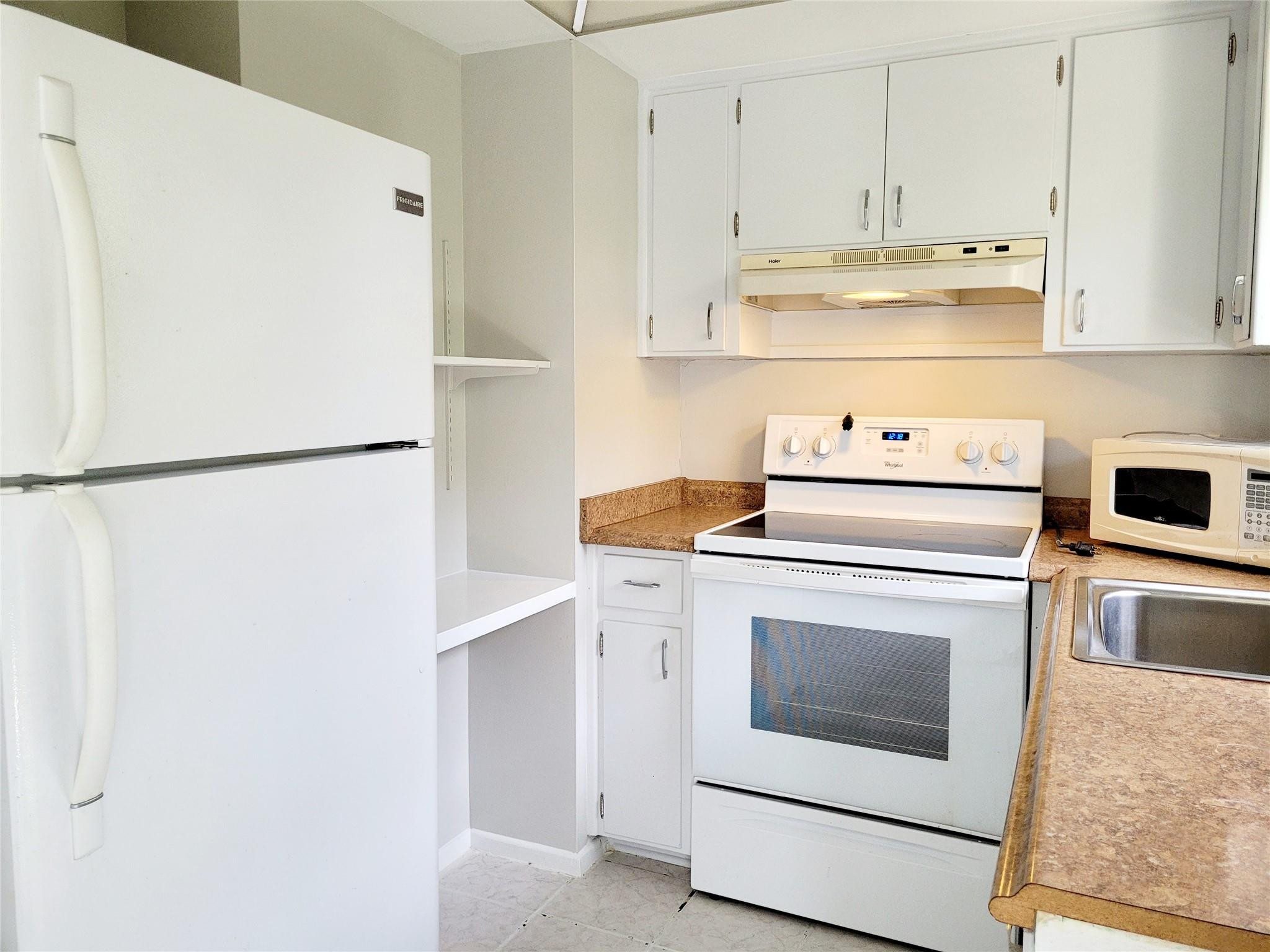 2120 Northeast 41st Street, Unit C Lighthouse Point, FL 33064 - Photo 7 of 18 Photo 20