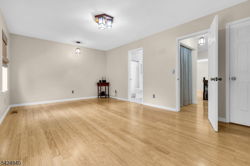 11 Cindy Court Lebanon, NJ 08833 - Photo 23 of 50