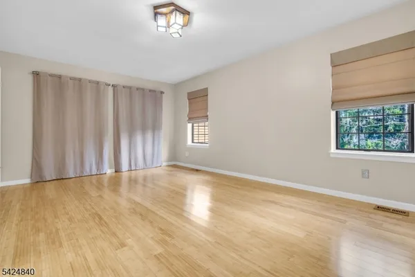 $429,000 | 11 Cindy Court, Lebanon, NJ 08833