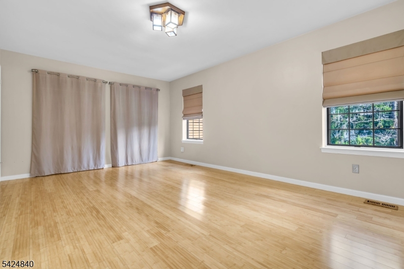 11 Cindy Court Lebanon, NJ 08833 - Photo 24 of 50