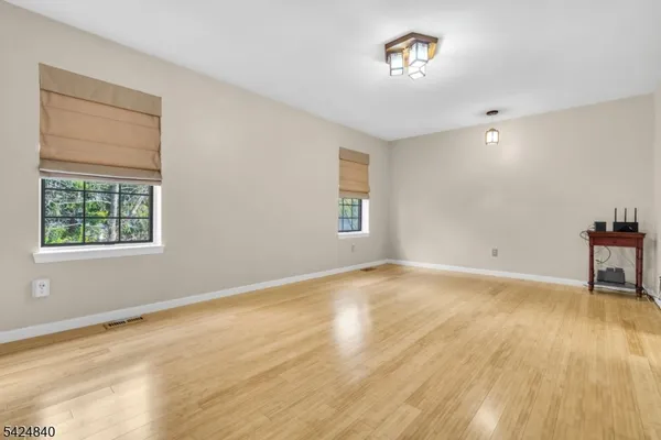 $429,000 | 11 Cindy Court, Lebanon, NJ 08833