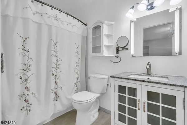 $429,000 | 11 Cindy Court, Lebanon, NJ 08833
