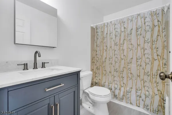 $429,000 | 11 Cindy Court, Lebanon, NJ 08833