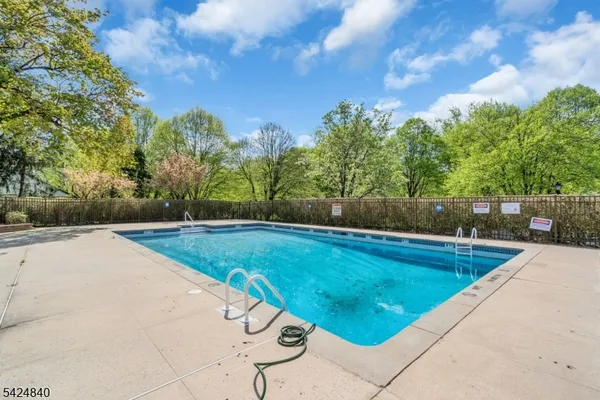 $429,000 | 11 Cindy Court, Lebanon, NJ 08833