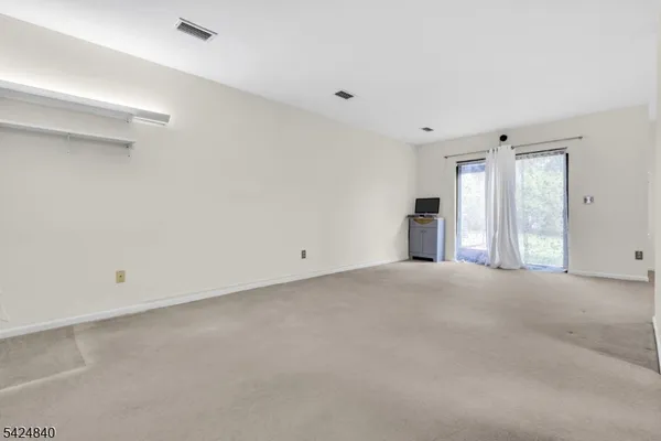 $429,000 | 11 Cindy Court, Lebanon, NJ 08833