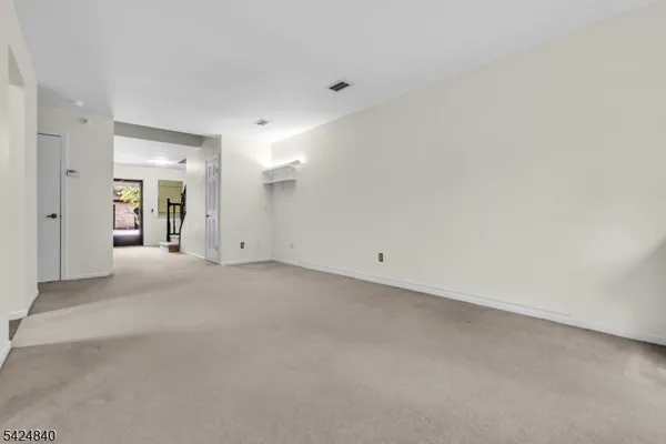 $429,000 | 11 Cindy Court, Lebanon, NJ 08833