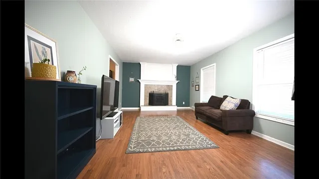 $300,000 | 619 North Walnut Street, Olathe, KS 66061