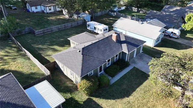 $300,000 | 619 North Walnut Street, Olathe, KS 66061