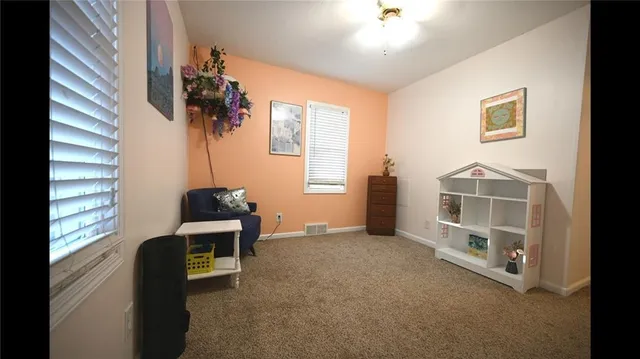 $300,000 | 619 North Walnut Street, Olathe, KS 66061