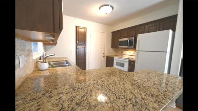 $300,000 | 619 North Walnut Street, Olathe, KS 66061