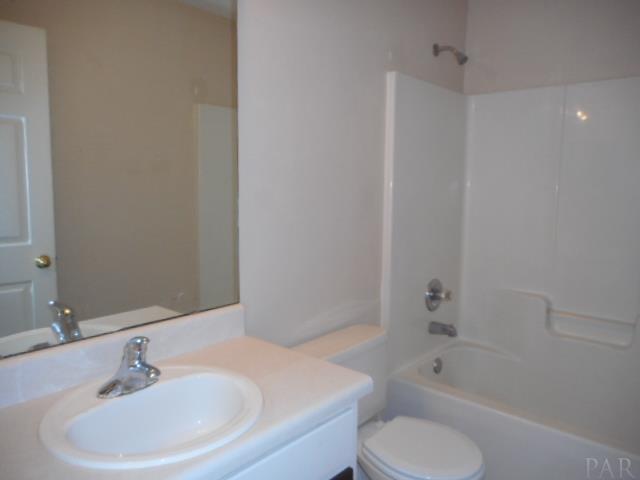 5870 Westmont Road Milton, FL 32583 - Photo 9 of 12 Gallery Image 9
