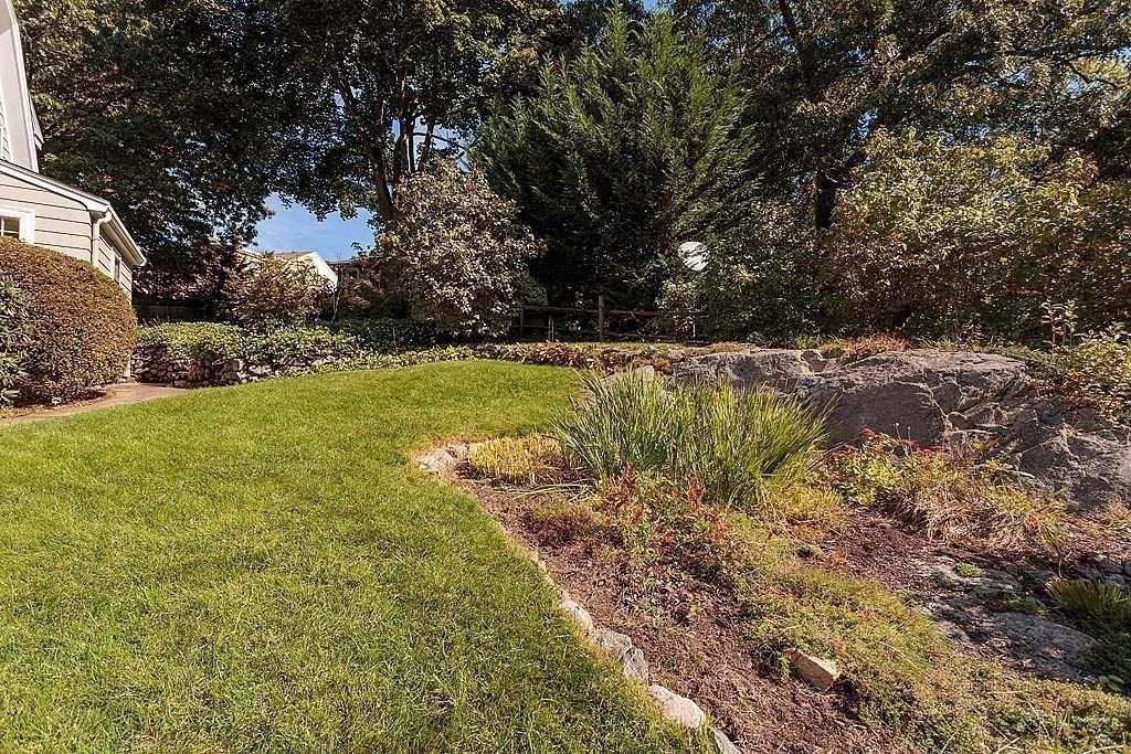 3 Chesterford Road Winchester, MA 01890 - Photo 4 of 30 Gallery Image 4