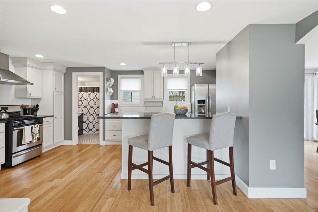 31 Walnut Street Dedham, MA 02026 - Photo 9 of 34