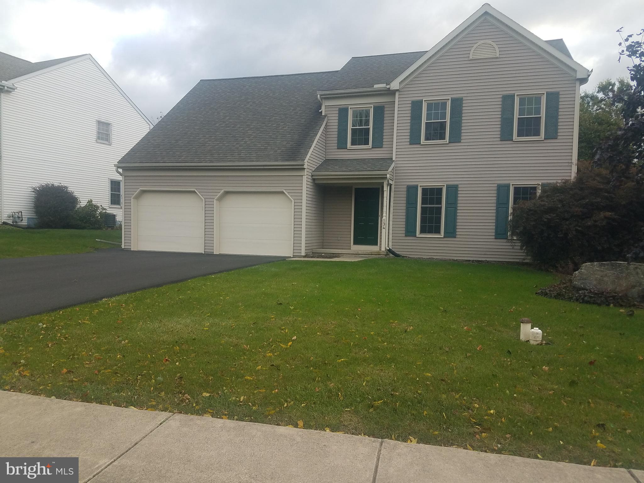 134 Laurie Lane Lititz, PA 17543 - Photo 2 of 37 Gallery Image 2