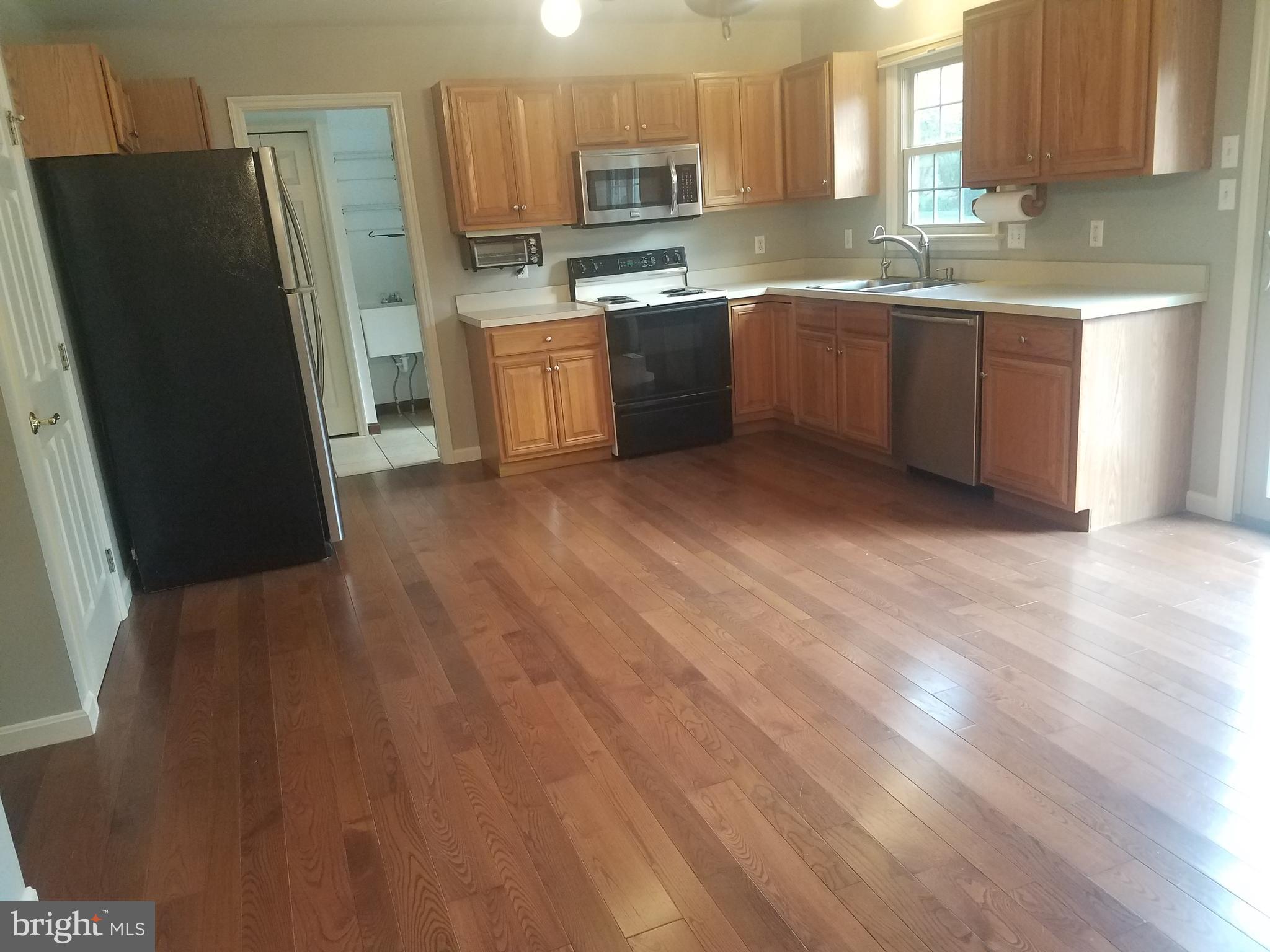 134 Laurie Lane Lititz, PA 17543 - Photo 12 of 37 Gallery Image 12