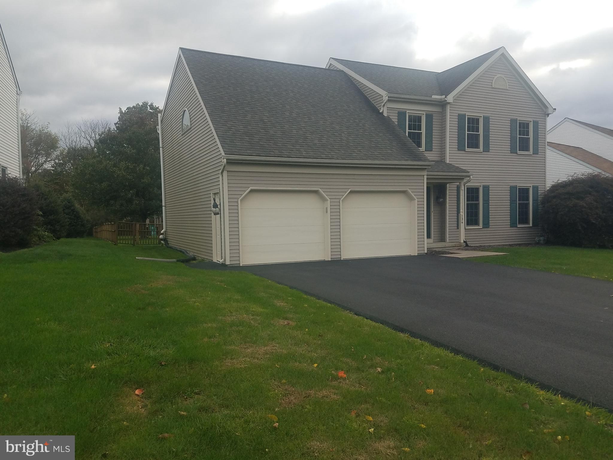 134 Laurie Lane Lititz, PA 17543 - Photo 3 of 37 Gallery Image 3