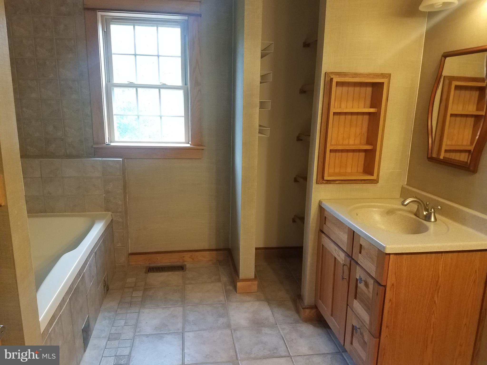 134 Laurie Lane Lititz, PA 17543 - Photo 26 of 37 Gallery Image 26