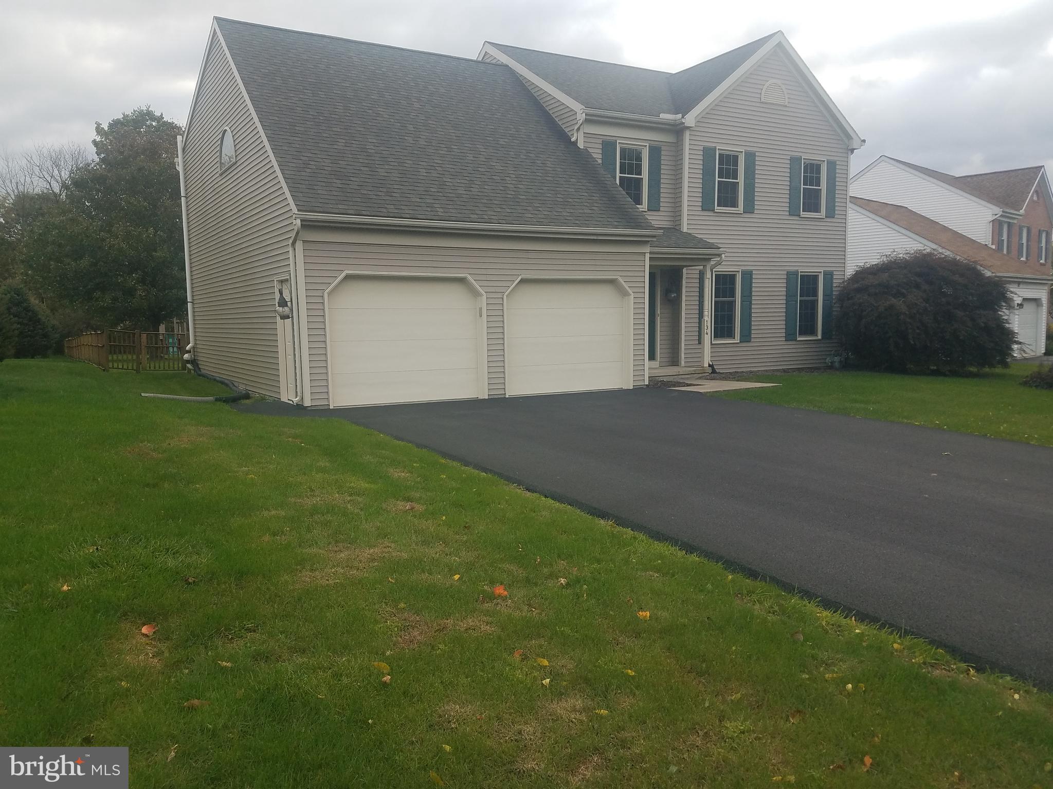 134 Laurie Lane Lititz, PA 17543 - Photo 4 of 37 Gallery Image 4