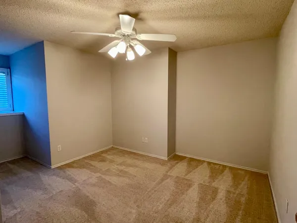 $2,100 | 7616 Utica Avenue, Lubbock, TX 79424
