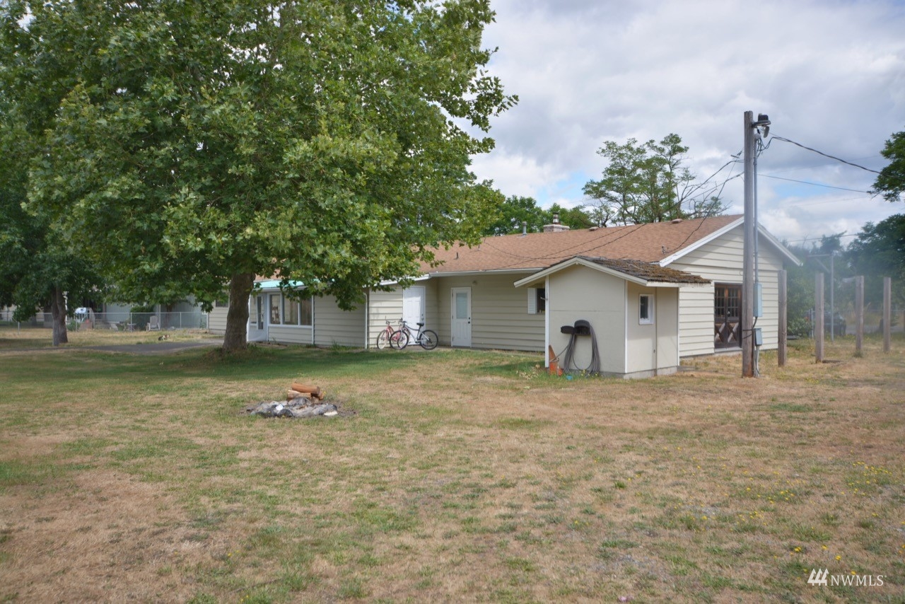 10143 Grove Road Southeast Yelm, WA 98597 - Photo 16 of 27 Gallery Image 16