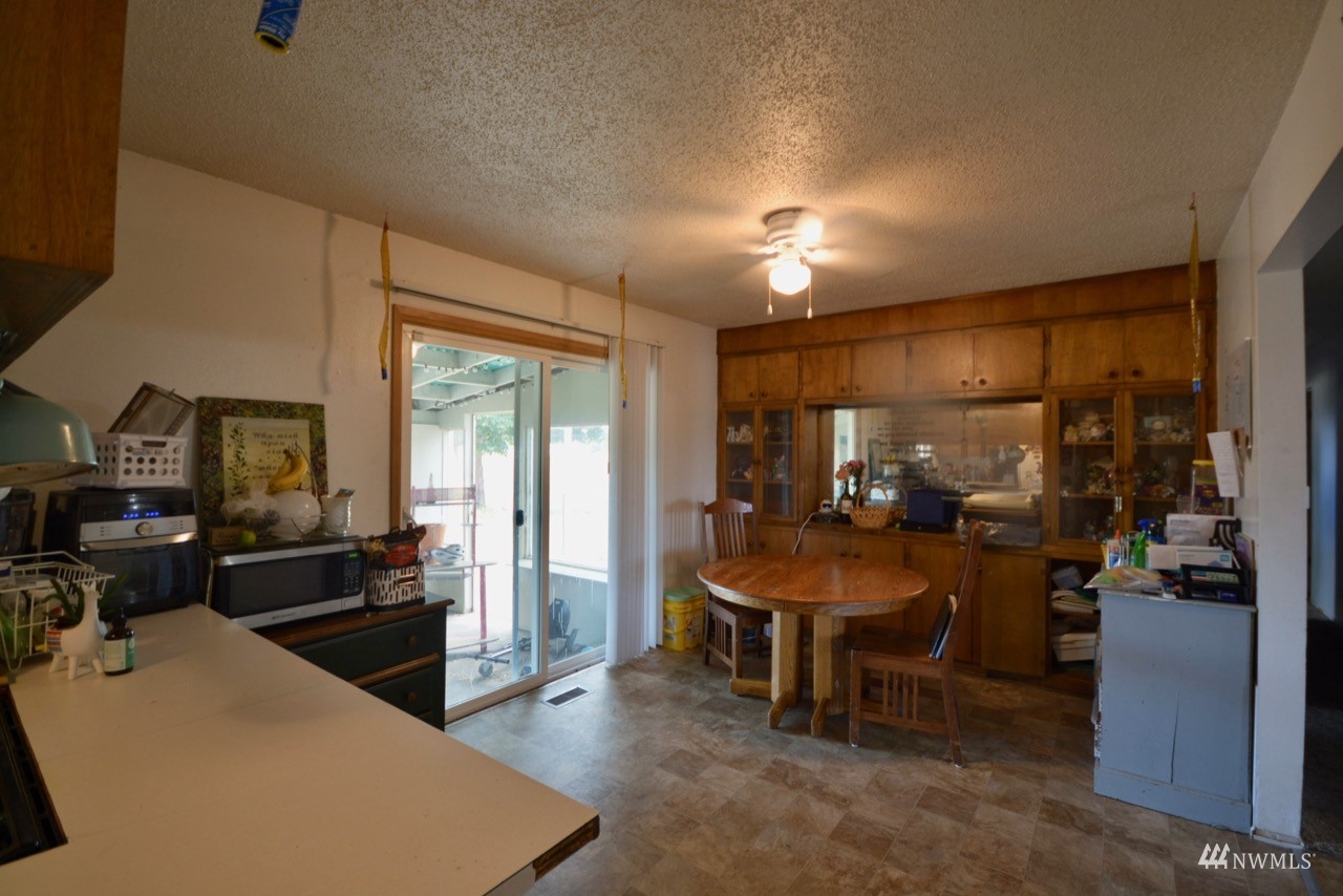 10143 Grove Road Southeast Yelm, WA 98597 - Photo 6 of 27 Gallery Image 6