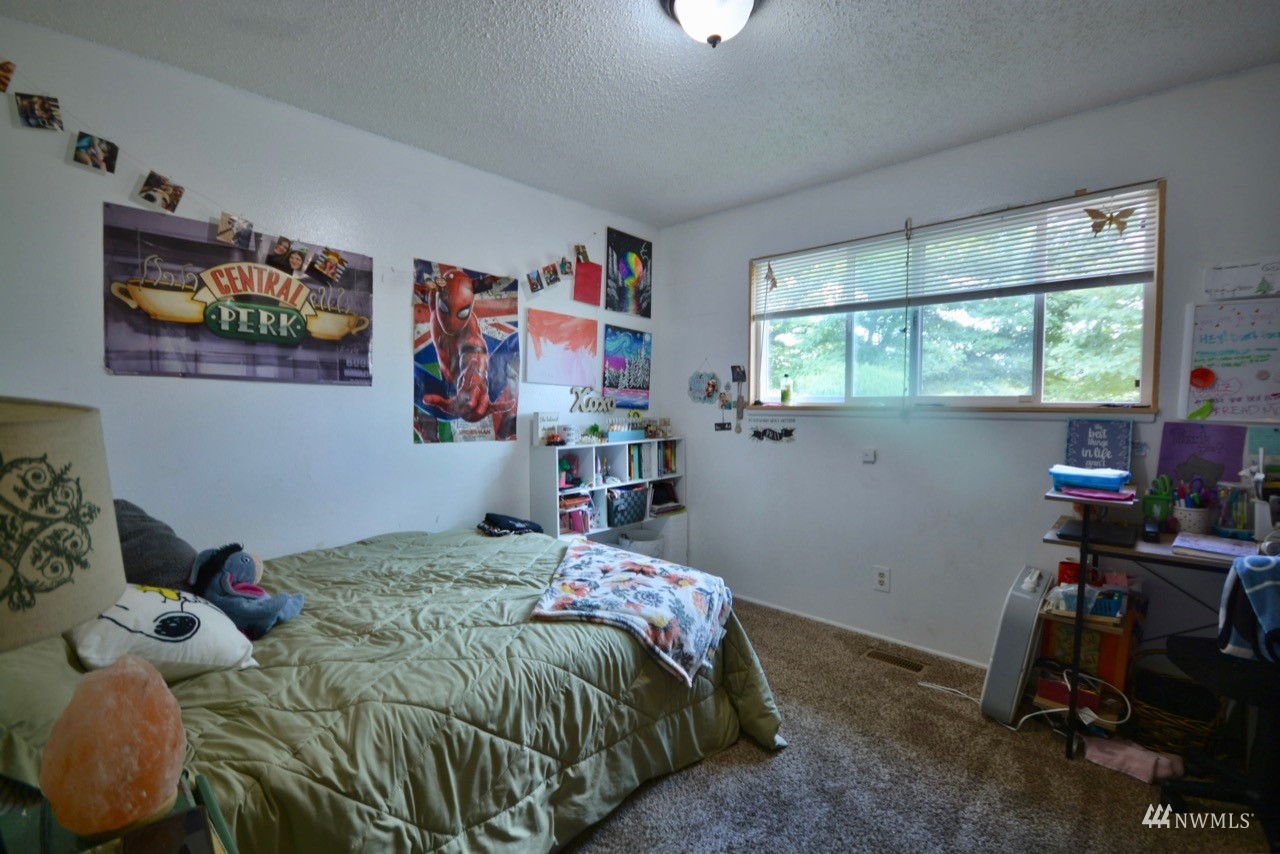 10143 Grove Road Southeast Yelm, WA 98597 - Photo 7 of 27 Gallery Image 7