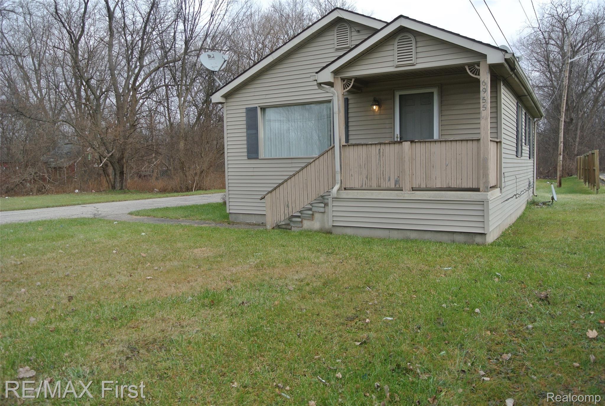 6955 Merriman Road Romulus, MI 48174 - Photo 6 of 23 DSC_1508.JPG