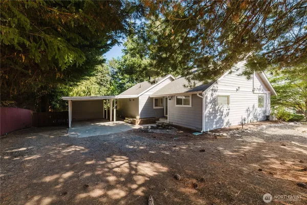 $425,000 | 3004 Olympus Drive Northeast, Bremerton, WA 98310